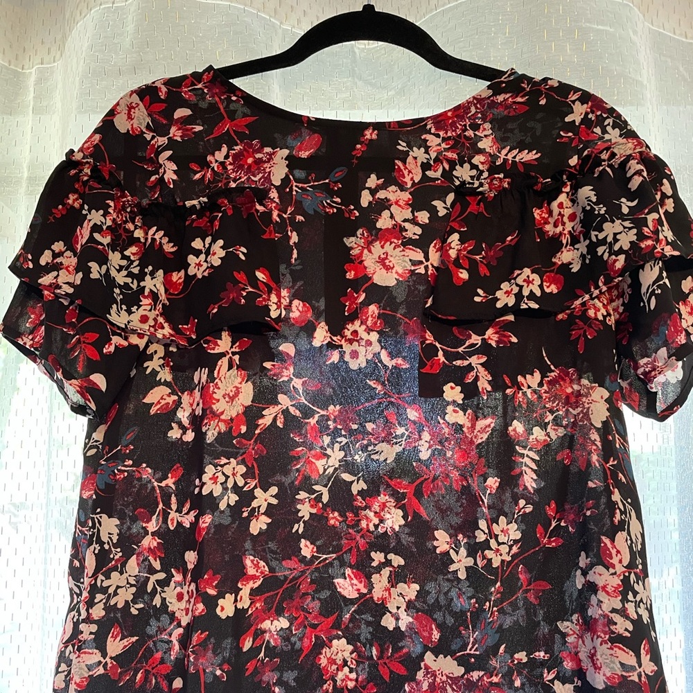 Black floral ruffled top